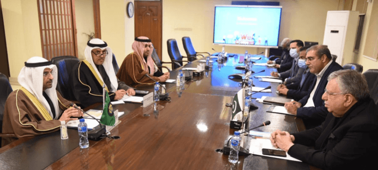Tarin hopeful for broadening the trade, economic relations with GCC
