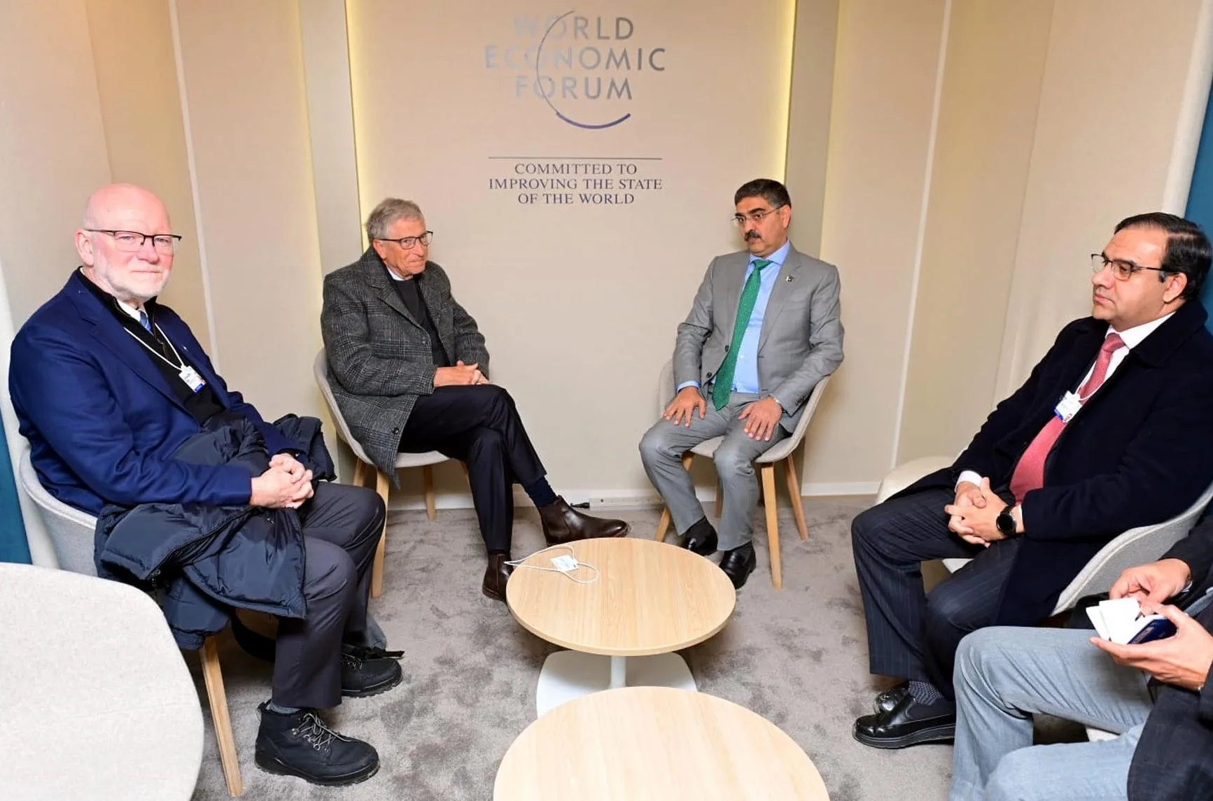 PM Kakar discusses Social Support Initiatives with Bill Gates
