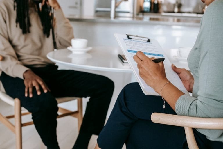 How HR Professionals Can Leverage Digital Marketing Techniques for Employer Branding