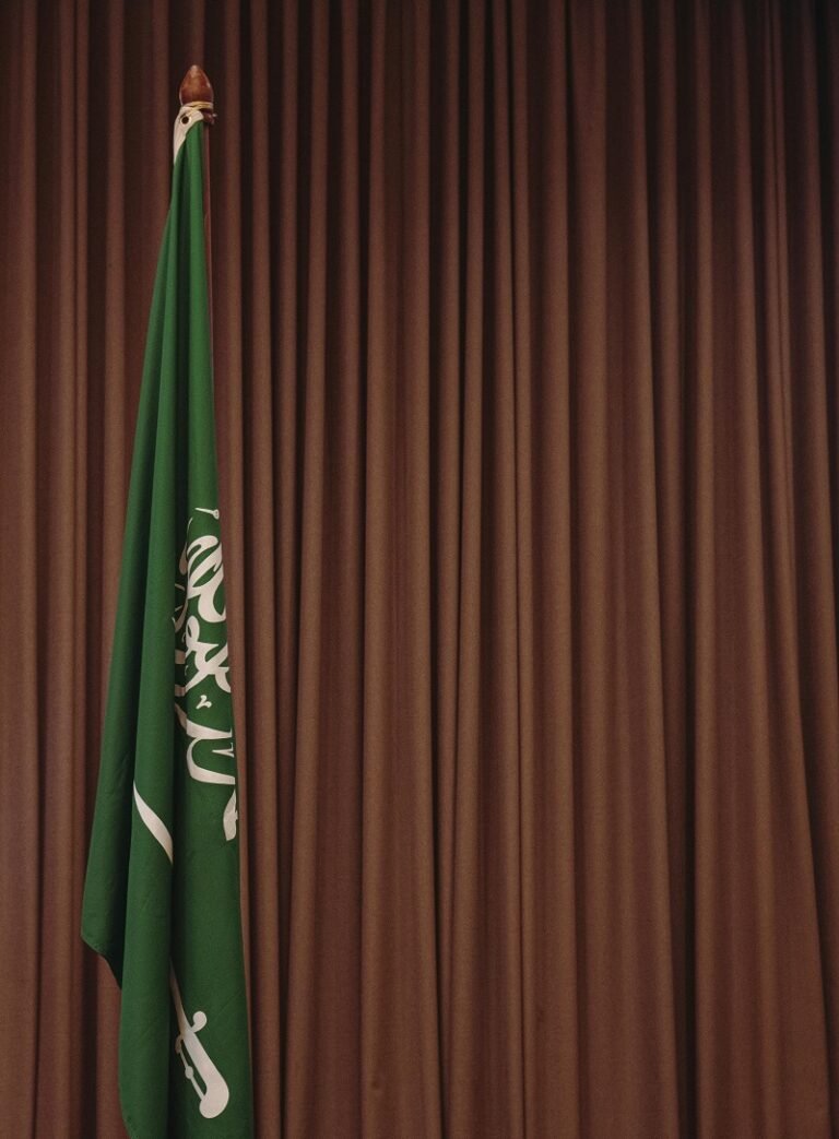 Indian Hindus Desecrate Saudi Flag in Hatred Against Muslims
