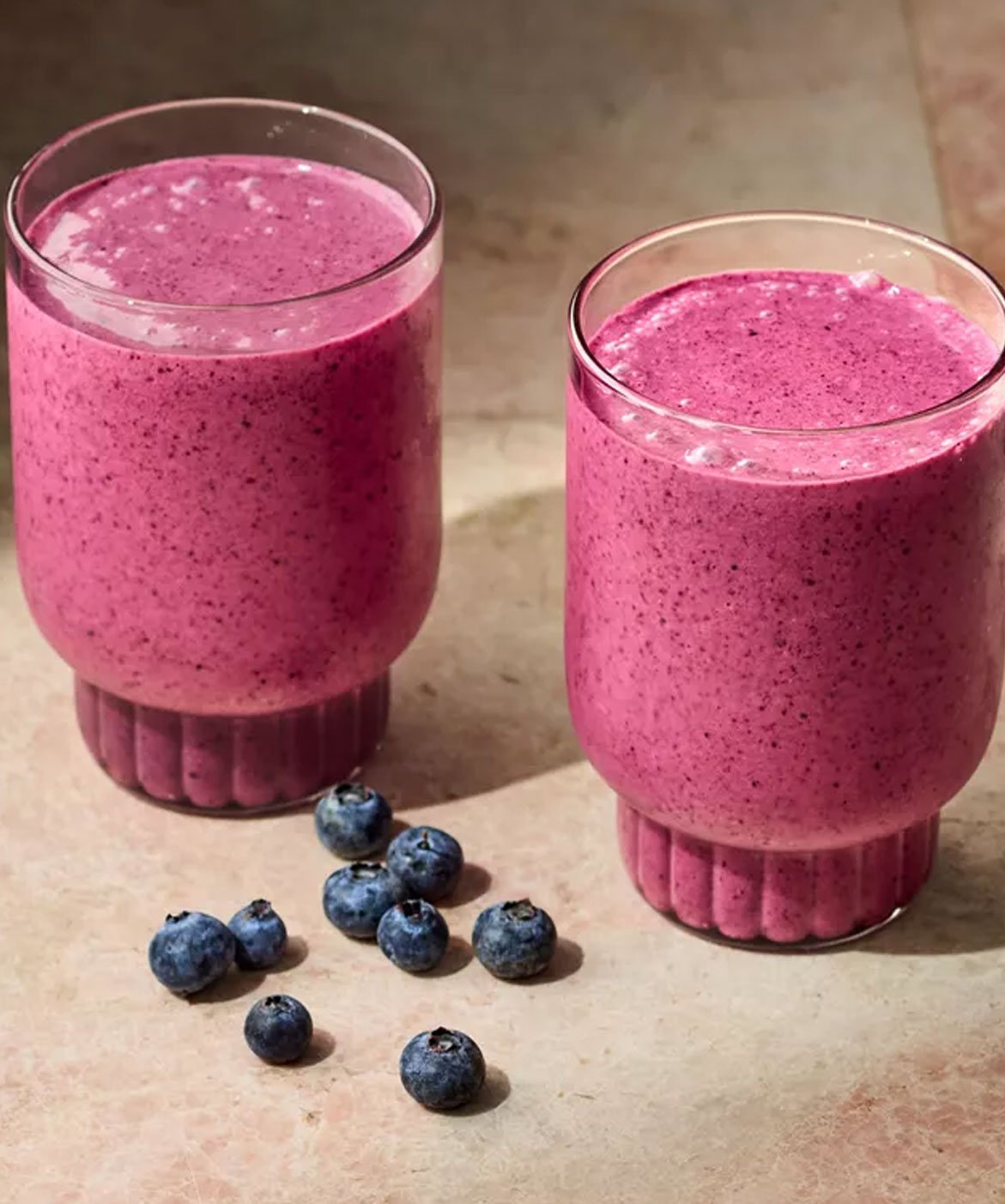Blueberry-Peach Chia Seed Smoothie