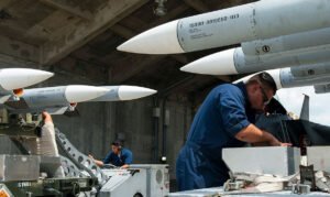 US Accelerates AIM-260 Missile Program to Counter Chinese Threat